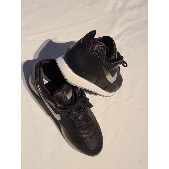 Nike Womens Outburst Premium AQ0086-001 Black Casual Shoes Sneakers US 8 - Picture 3 of 8